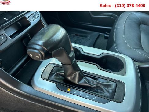 Used 2017 Chevrolet Colorado LT w/ Luxury Package, Chrome AWD/4WD image 20
