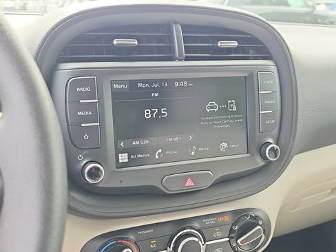Certified 2025 Kia Soul LX w/ LX Technology Package FWD image 23
