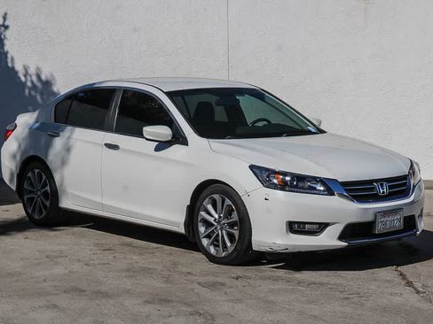 Used 2014 Honda Accord Sport image 3
