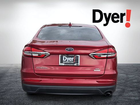 Used 2020 Ford Fusion SE FWD image 5