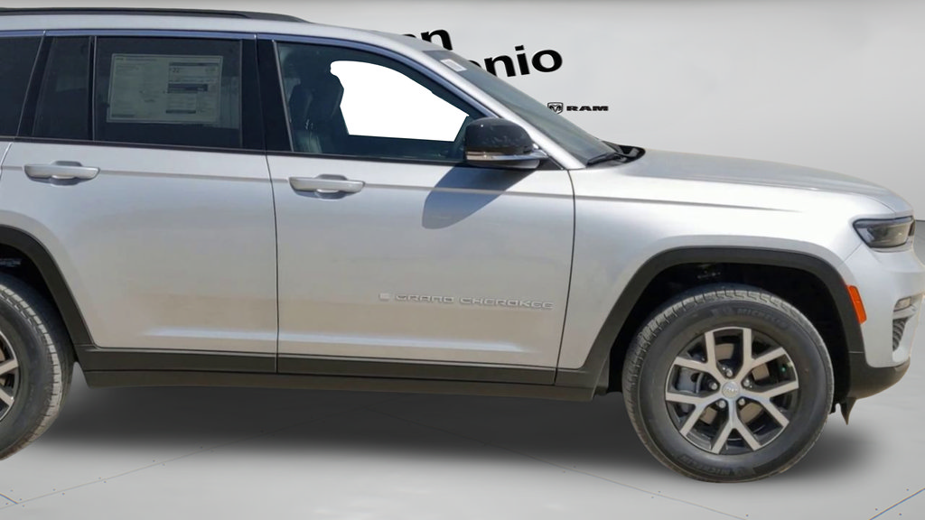 New 2025 Jeep Grand Cherokee Limited RWD image 42