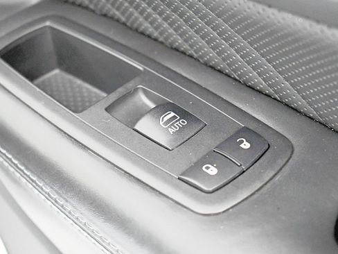 Used 2019 Jeep Grand Cherokee SRT image 41