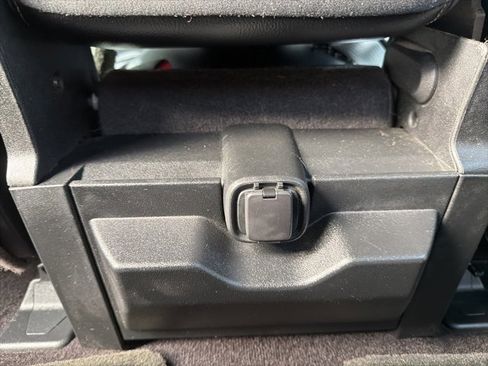 Used 2015 Ford F150 Lariat w/ Trailer Tow Package image 28