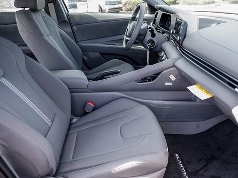 New 2026 Hyundai Elantra SE FWD image 19