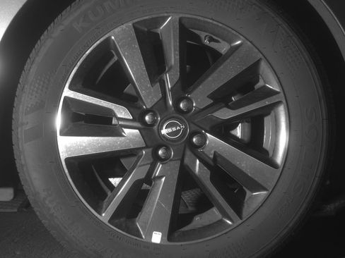 Used 2025 Nissan Versa SV FWD image 13