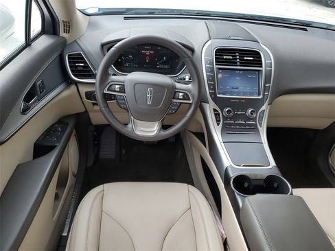 Certified 2020 Lincoln Nautilus Premier w/ Equipment Group 101A image 14