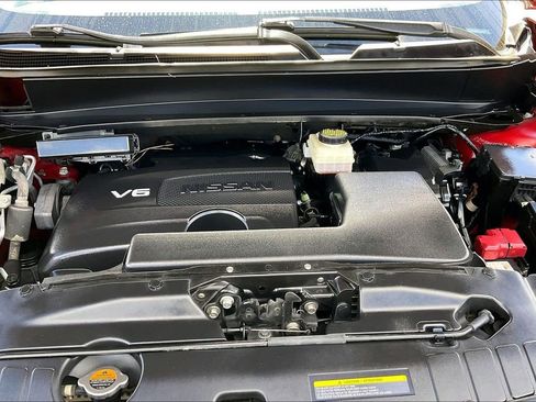 Used 2017 Nissan Pathfinder SV image 31