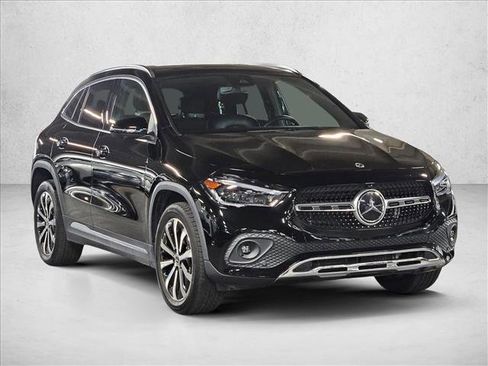 Used 2021 Mercedes-Benz GLA 250 w/ Premium Package image 3