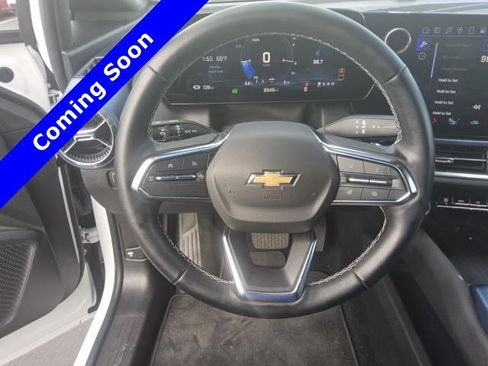 Used 2024 Chevrolet Equinox EV LT image 4