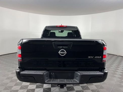 Used 2023 Nissan Frontier SV w/ Technology Package image 9