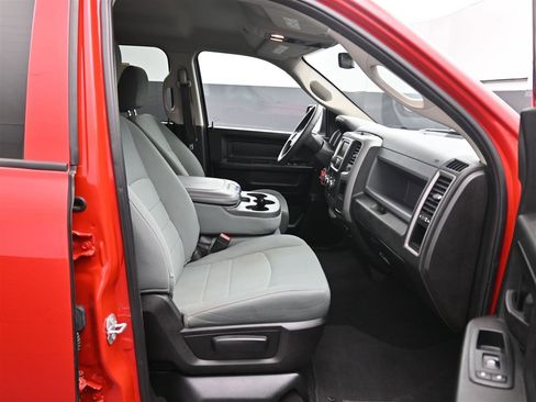 Used 2019 RAM 1500 Express w/ Express Value Package AWD/4WD image 9
