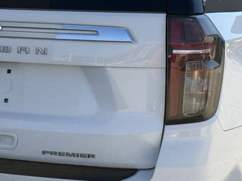 Used 2023 Chevrolet Suburban Premier image 6