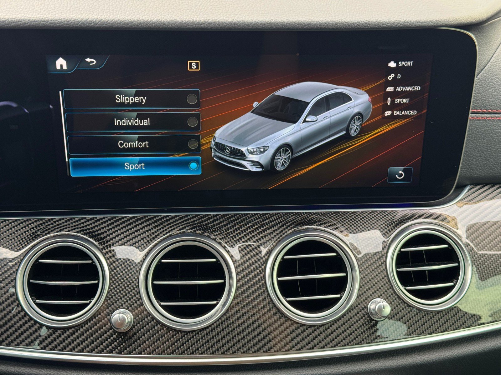 Used 2022 Mercedes-Benz E 53 AMG 4MATIC Sedan image 33