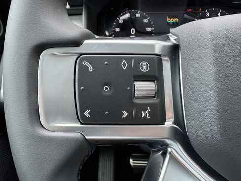 New 2026 Land Rover Discovery Limited Edition AWD/4WD image 17