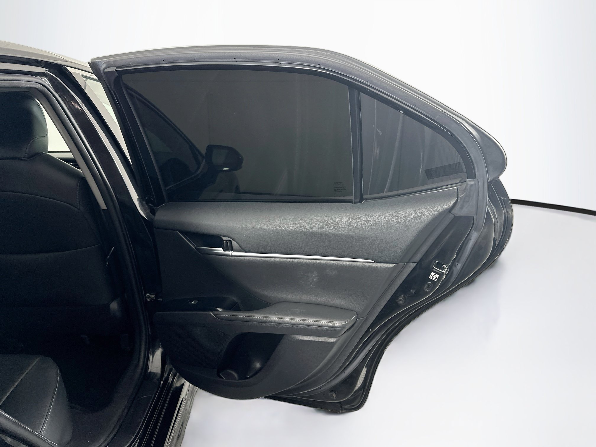 Used 2019 Toyota Camry XSE FWD image 30