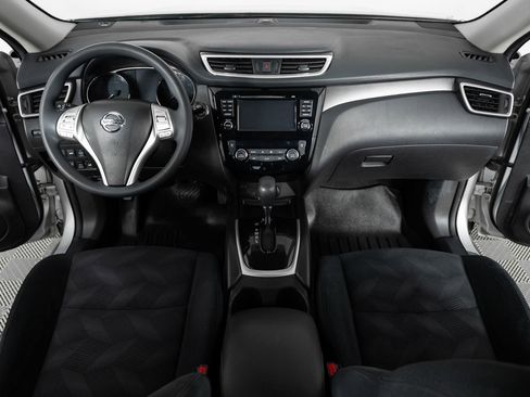 Used 2015 Nissan Rogue SV w/ SV Premium Package image 35