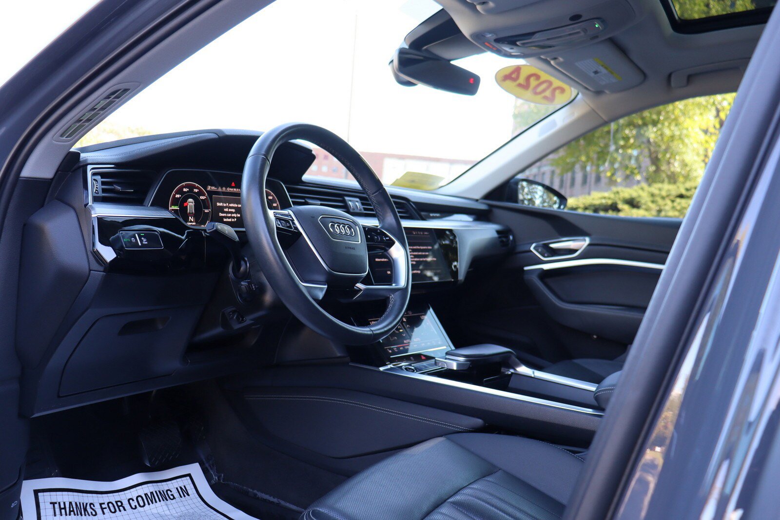 Used 2024 Audi Q8 e-tron Premium Plus AWD/4WD image 11