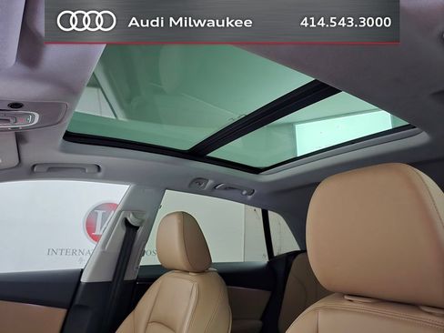 Used 2023 Audi Q8 Premium w/ Convenience Package AWD/4WD image 18