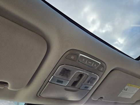 Used 2022 Kia Telluride EX image 32