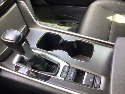 Used 2022 Honda Accord Sport image 16