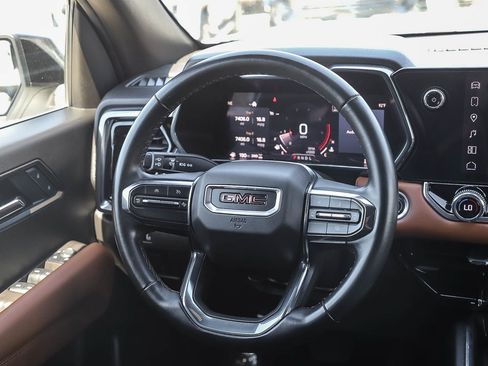 Used 2024 GMC Canyon AT4 AWD/4WD image 17
