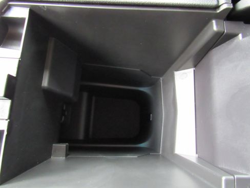 Used 2024 Ford Edge Titanium image 26