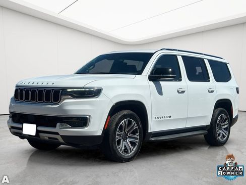 Used 2024 Jeep Wagoneer Series II w/ Flexible Seating Group RWD image 2