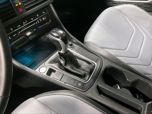 Used 2025 Volkswagen Jetta SEL image 17