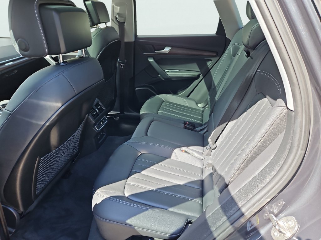 Certified 2024 Audi Q5 Premium AWD/4WD image 35