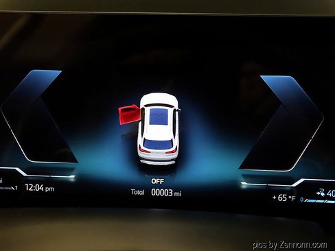 New 2026 BMW X5 xDrive50e w/ Executive Package image 18