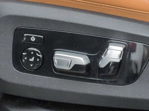 Certified 2023 BMW X7 xDrive40i w/ Executive Package image 18