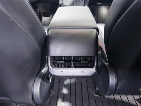 Used 2022 Tesla Model 3 Long Range image 21