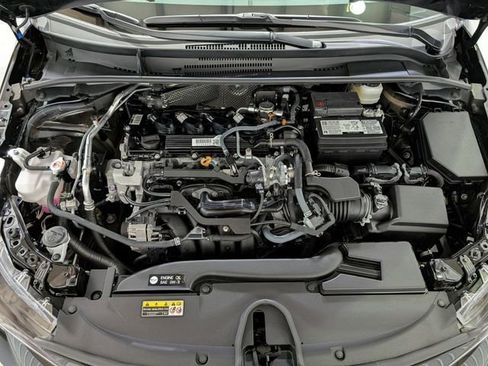 Used 2025 Toyota Corolla LE image 27