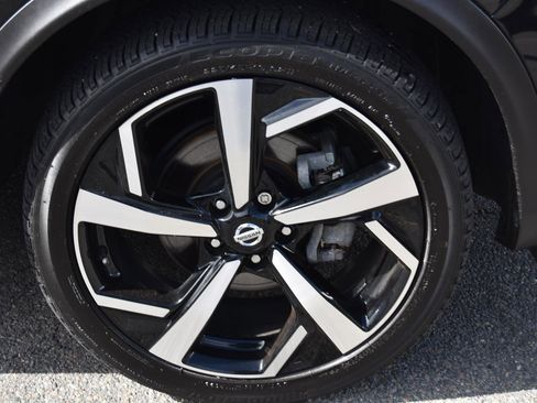 Used 2022 Nissan Rogue Sport SL image 5