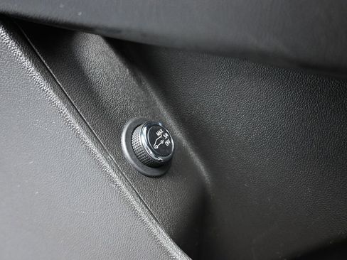 Used 2020 Cadillac XT5 Luxury image 11