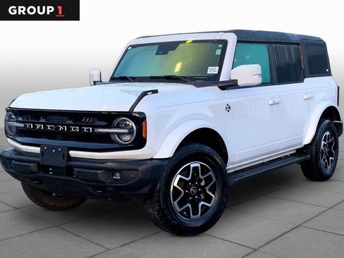 Used 2024 Ford Bronco Outer Banks AWD/4WD image 1