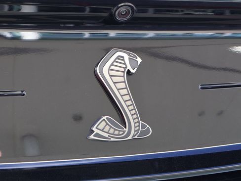 Used 2020 Ford Mustang Shelby GT500 w/ Technology Package image 20