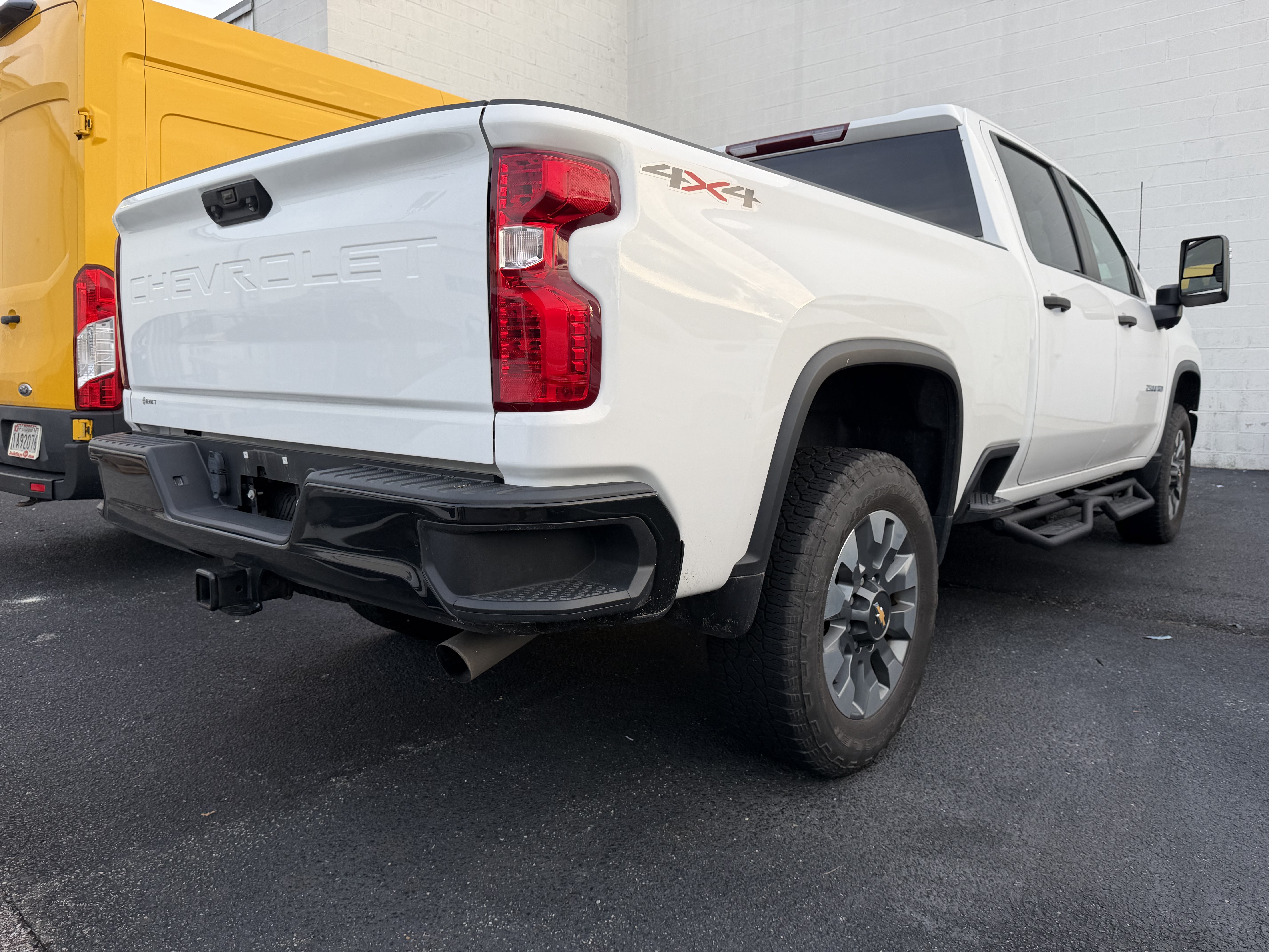Used 2023 Chevrolet Silverado 2500 Custom w/ Custom Convenience Package AWD/4WD image 20