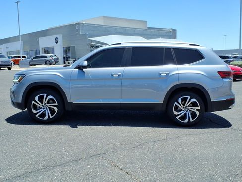 Certified 2022 Volkswagen Atlas SEL AWD/4WD image 4