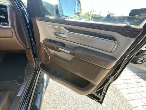 Used 2019 RAM 1500 Laramie image 32