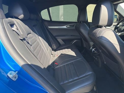 Used 2022 Alfa Romeo Stelvio Veloce AWD/4WD image 10