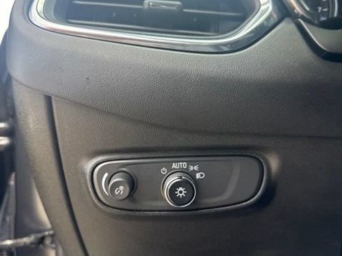 Used 2022 Chevrolet Equinox LT FWD image 23