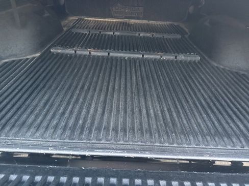 Used 2005 Ford F250 Lariat image 23