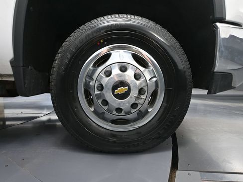 Used 2021 Chevrolet Silverado 3500 LT w/ Convenience Package AWD/4WD image 18