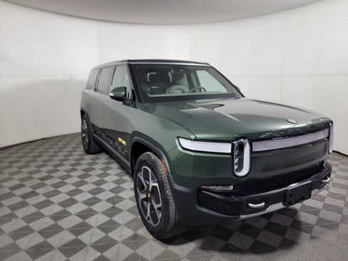 Used 2024 Rivian R1S Adventure AWD/4WD image 7