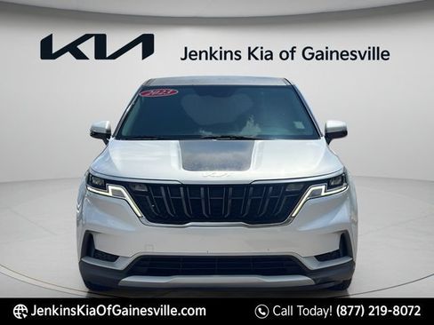 Used 2023 Kia Carnival LX FWD image 8