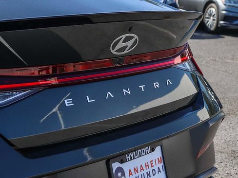 New 2026 Hyundai Elantra SEL Sport FWD image 10
