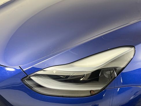 Used 2022 Tesla Model Y Long Range AWD/4WD image 10