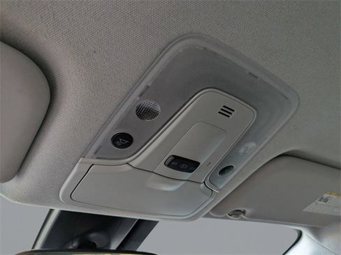 Used 2019 Toyota Prius Prime Premium image 19