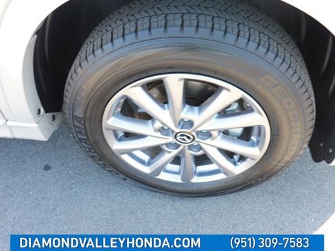 Used 2025 Chevrolet Trax LT image 24